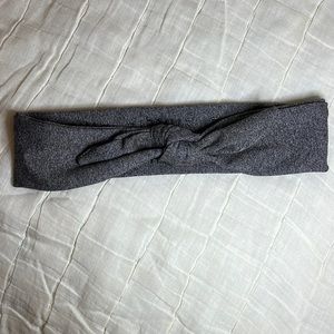 Athleta knotted headband charcoal gray